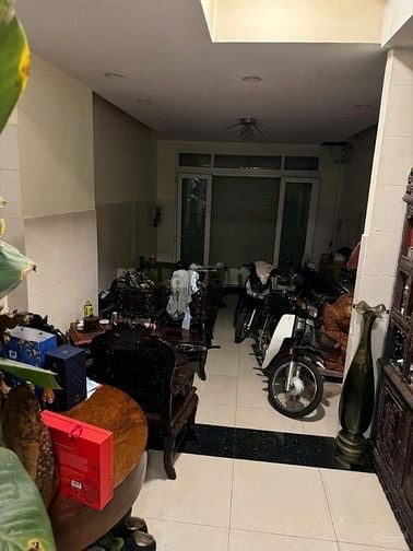 NHÀ BÁN MẶT TIỀN TRẦN VĂN KIỂU Q6 NỘI THẤT GỖ CAO CẤP GIÁ 13,5 TỶ 