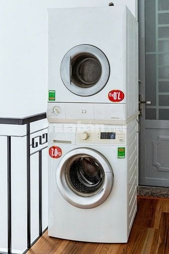 CHO THUÊ PHÒNG BAN CÔNG ĐẸP - ĐẦY ĐỦ TIỆN NGHI TẠI QUẬN 4 TPHCM