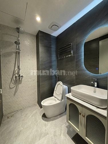 Nhà Mới Trung tâm Đống Đa - 7 tầng - Thang Máy - Tặng Nội Thất - Chỉ v