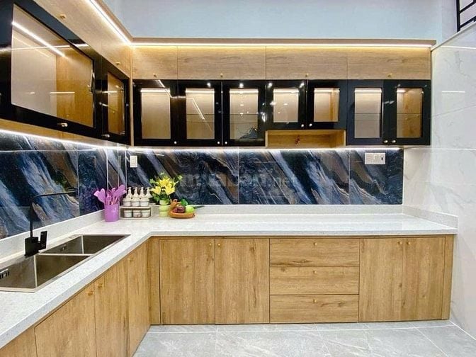 chủ kẹt tiền bán gấp căn nhà Nguyễn Kiệm, P.4, Phú Nhuận. Giá: 2,79tỷ
