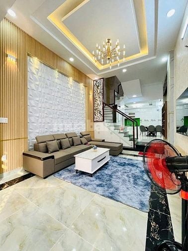 Siêu nhà lớn 64,7m2 đường Lê Trực thanh toán 2 tỷ 390tr sở hữu nhà shr