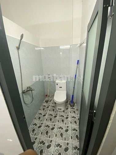 Bán Toà nhà CHDV Phan Huy Ích p12 DT:4,6x23 6 lầu 19p, khoán 60tr/th
