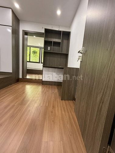 Căn hộ chung cư tập thể Minh Khai. Hai Bà Trưng. Hà Nội. Lô góc. Ô tô 