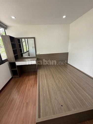 Căn hộ chung cư tập thể Minh Khai. Hai Bà Trưng. Hà Nội. Lô góc. Ô tô 