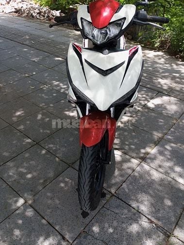 Nhà ít đi bán xe ích Sai tơ xe còn mới 