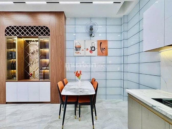 NHÀ ĐẸP Đ. CỬU LONG, P2, TÂN BÌNH - GẦN SÂN BAY - GIÁ TỐT ĐẦU TƯ