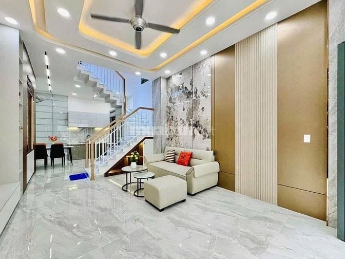 NHÀ ĐẸP Đ. CỬU LONG, P2, TÂN BÌNH - GẦN SÂN BAY - GIÁ TỐT ĐẦU TƯ
