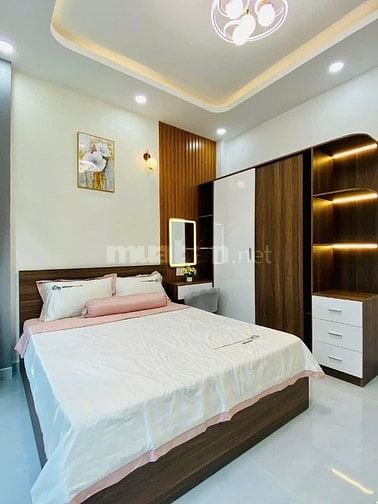 Bán nhà hẻm xe hơi 5m Tôn Đản P15 Q4 68,9m2- 1tỷ950tr