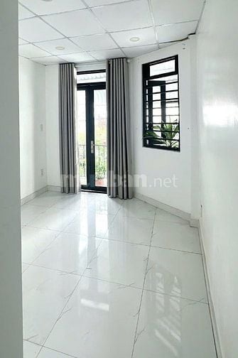 Nhà mới đúc lầu hẻm thông xe hơi 1 xẹc lê đức thọ gò vấp 7tr còn bớt