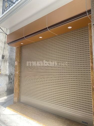 Bán nhà 72mx5 tầng phố Lĩnh Nam nhà mới xây ô tô vào nhà 18 tỷ