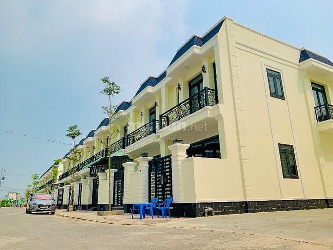 Nhà bán gần chợ Bình Chánh 1 trệt 1 lầu. Giá 2.195 tỉ