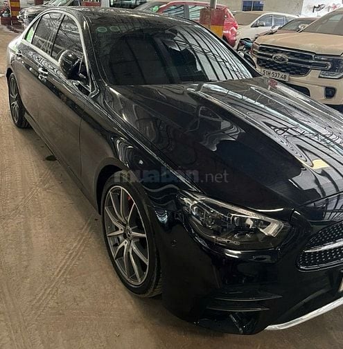 Mercedes Benz E300 AMG 2.0 màu đen sx 2021 đăng kiểm 2027.