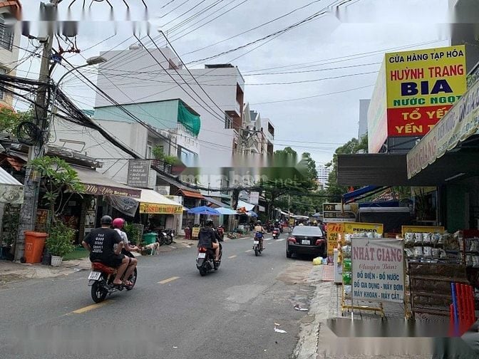 Cho thuê nhà mặt tiền Hoàng Ngọc Phách, P.P.T.Hòa, Q.Tân Phú giá 17tr