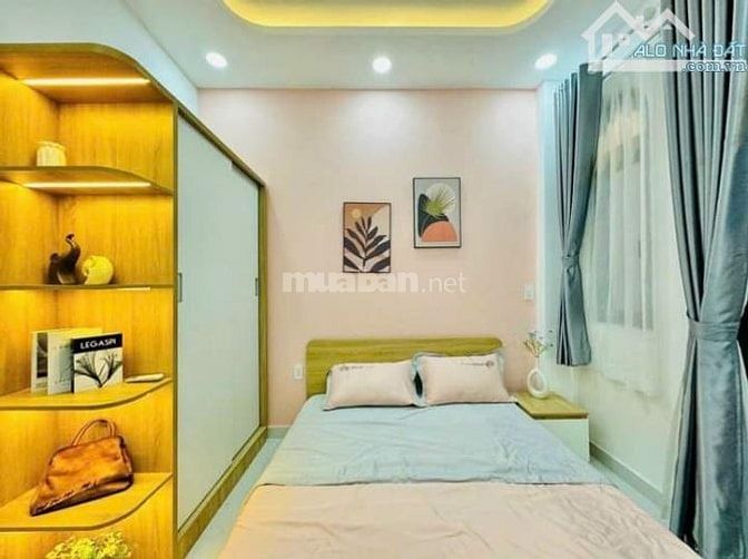 TC dưới 2Tỷ chốt ngay căn nhà gần chợ GV-1/Nguyễn Du. 49.5m2-2tầng-3pn