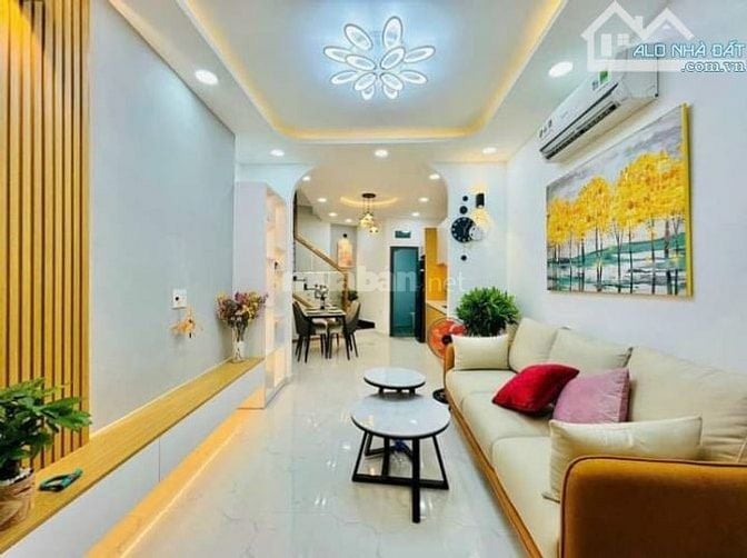 TC dưới 2Tỷ chốt ngay căn nhà gần chợ GV-1/Nguyễn Du. 49.5m2-2tầng-3pn