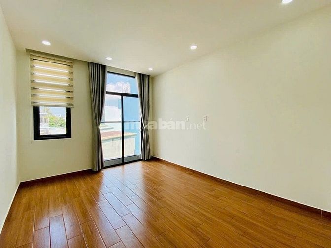 Bán nhà 1 trệt 3 lầu nội thất hẻm trước nhà 5m Đs 9 p16 41m2 giá 5,879