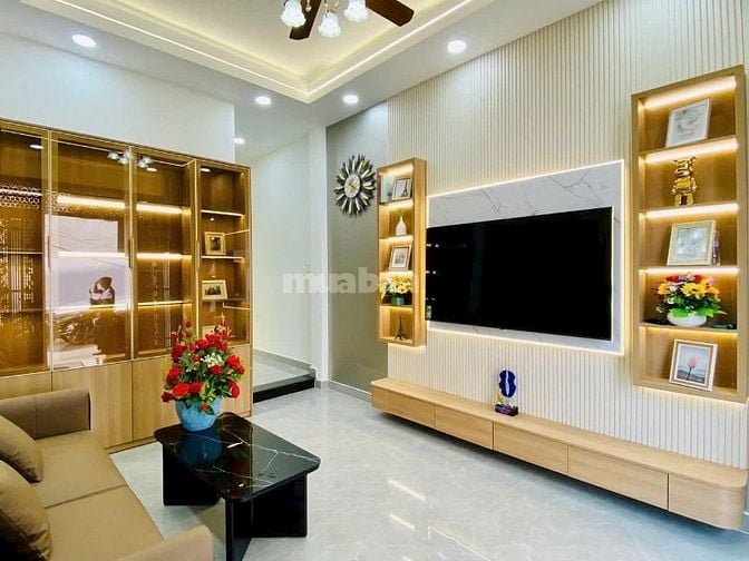 Bán nhà 1 trệt 3 lầu nội thất hẻm trước nhà 5m Đs 9 p16 41m2 giá 5,879