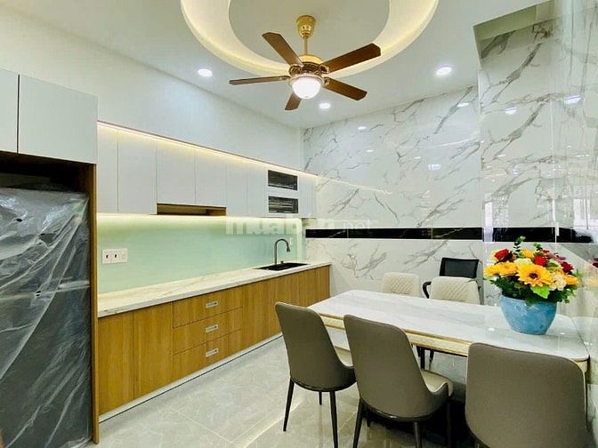 Bán nhà 1 trệt 3 lầu nội thất hẻm trước nhà 5m Đs 9 p16 41m2 giá 5,879