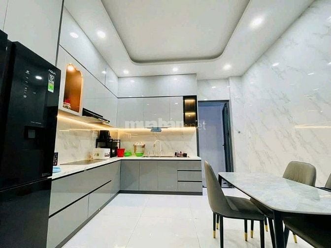 CẦN TIỀN CHẠY THẬN BÁN NHÀ 1T1L /50M2/1TY980, Đ.ĐOÀN VĂN BƠ , HXH-SHR 