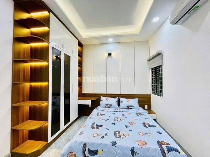 Hẻm xe hơi- Thành Thái, Quận 10 - nhà đẹp chính chủ giá chỉ 2tỷ150