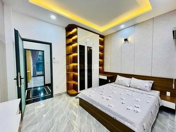 Hẻm xe hơi- Thành Thái, Quận 10 - nhà đẹp chính chủ giá chỉ 2tỷ150