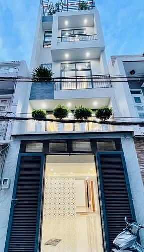 Hẻm xe hơi- Thành Thái, Quận 10 - nhà đẹp chính chủ giá chỉ 2tỷ150