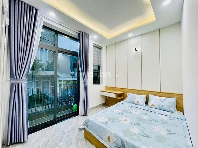 Hẻm xe hơi- Thành Thái, Quận 10 - nhà đẹp chính chủ giá chỉ 2tỷ150