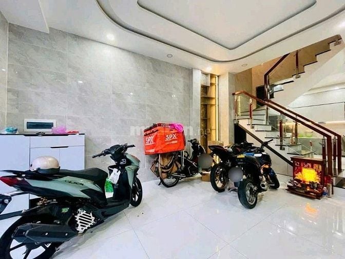 CẦN TIỀN CHẠY THẬN BÁN NHÀ 1T1L /50M2/1TY980, Đ.ĐOÀN VĂN BƠ , HXH-SHR 