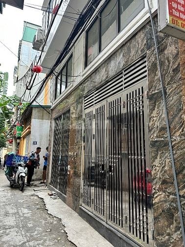 Bán nhà mặt đất 4 tầng 1 lửng, dân cư văn minh, an ninh đảm bảo