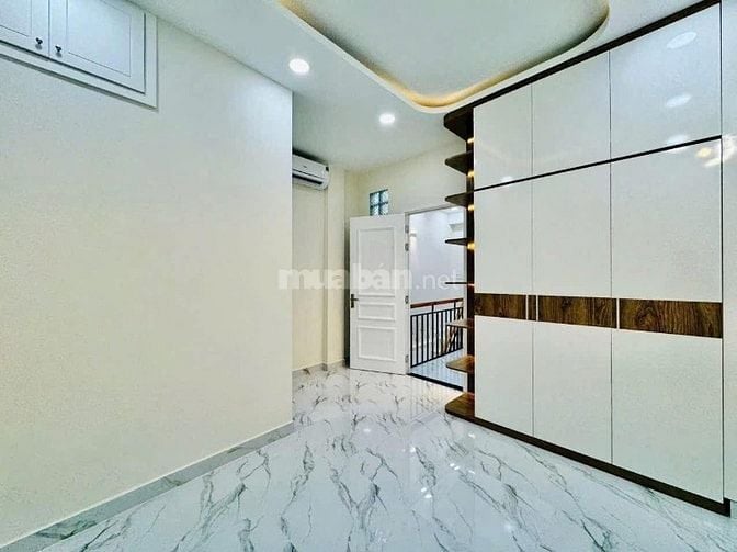 NHÀ XINH - GIÁ CỰC TỐT - SHR - NGAY TRUNG TÂM PHÚ NHUẬN - HẺM XE HƠI