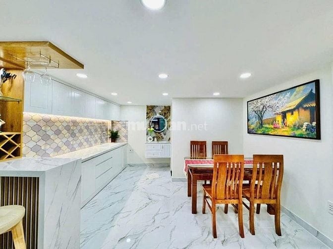 NHÀ XINH - GIÁ CỰC TỐT - SHR - NGAY TRUNG TÂM PHÚ NHUẬN - HẺM XE HƠI