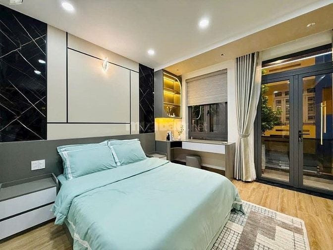 Bán gấp nhà ở đường Cao Thắng, phường 3, quận 3, giá 3 tỷ