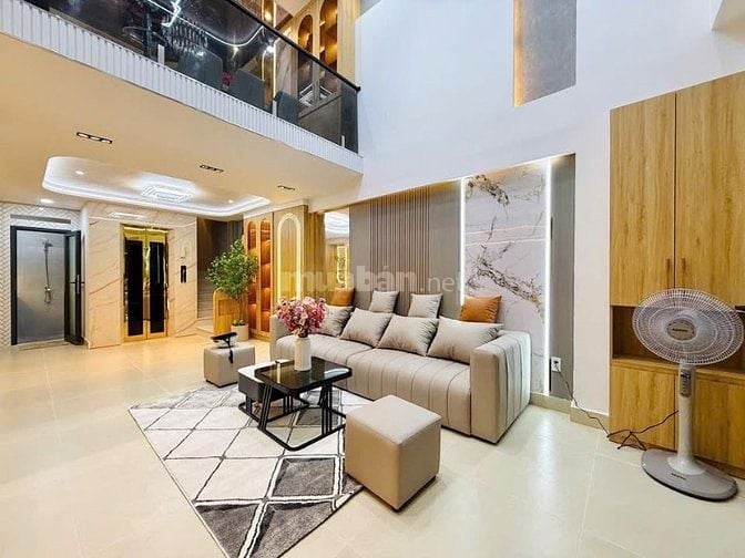 Bán gấp nhà ở đường Cao Thắng, phường 3, quận 3, giá 3 tỷ