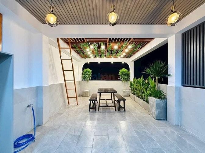 Bán gấp nhà ở đường Cao Thắng, phường 3, quận 3, giá 3 tỷ