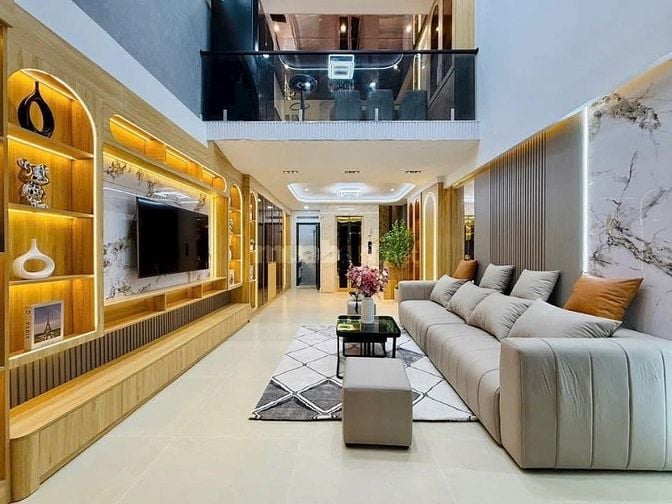 Bán gấp nhà ở đường Cao Thắng, phường 3, quận 3, giá 3 tỷ
