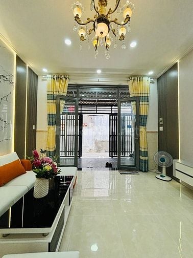 NHÀ ĐẸP-NGAY KHU VỰC SẦM UẤT-SỔ SÁCH CHUẨN CHỈNH-GIÁ TỐT NHẤT KHU VỰC