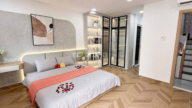 Bán gấp nhà ở đường Hoà Bình, phường Hiệp Tân, quận Tân Phú, giá 2 tỷ 