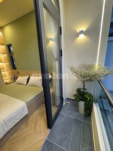 2lầu (3,9m hậu 5,5m x 11m) full nội thất c.cấp khu VIP Thích Quảng Đức