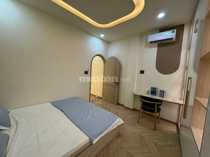 2lầu (3,9m hậu 5,5m x 11m) full nội thất c.cấp khu VIP Thích Quảng Đức