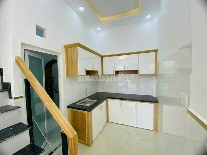 CHÚ 6 VỀ QUÊ BÁN NHÀ Đ.LÊ VĂN SỸ 2TY120/40M2/1T2L , HXH - SHR GẦN CHỢ 