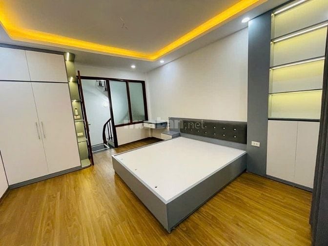 LÔ GÓC Ô TÔ ĐỖ CỬA 30M 5 TẦNG GIÁ 6,3 TỶ