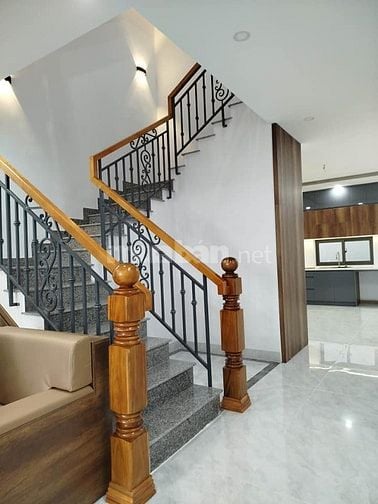 Vỡ nợ bán gấp căn nhà Lâm Văn Bền Q.7, 56m2/1ty313/Shr. HXH thoáng mát