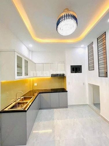 BÁN NHÀ 64m2/3tỷ650 - SẴN HĐ THUÊ 18Tr/Tháng Đ. HOÀNG DƯ KHƯƠNG, Q10 