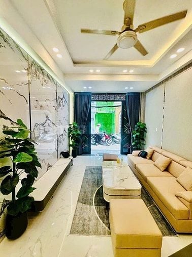 Cô Hoa định cư nước ngoài bán gấp nhà Nguyễn Trãi,Q5 56m2,giá 2tỷ150