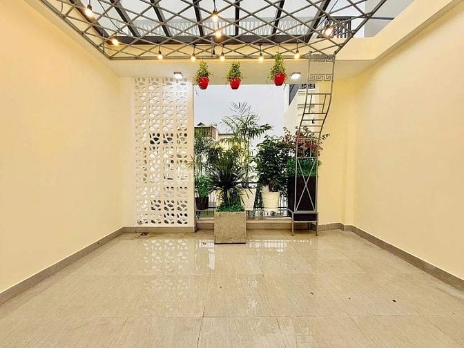 Bán nhà kế Cao Đẳng Kinh Tế Đối Ngoại- 45m2 3ty160 đường Đoàn Thị Điểm