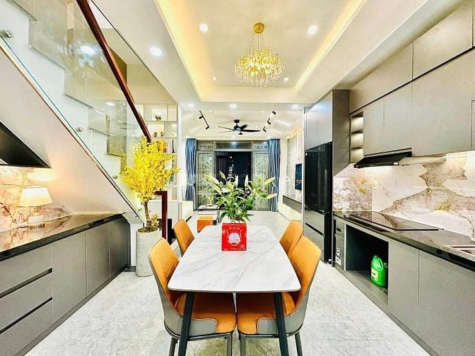 Bán nhà kế Cao Đẳng Kinh Tế Đối Ngoại- 45m2 3ty160 đường Đoàn Thị Điểm