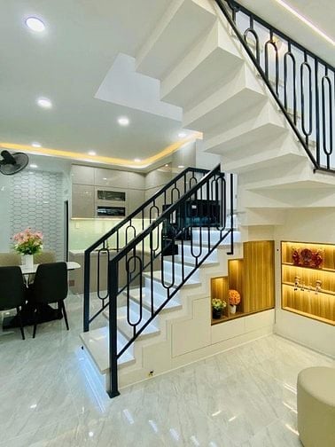 Bán nhà riêng tại Nguyễn Thiện Thuật, P3, Q3, giá 1tỷ550tr DT 31.36m2
