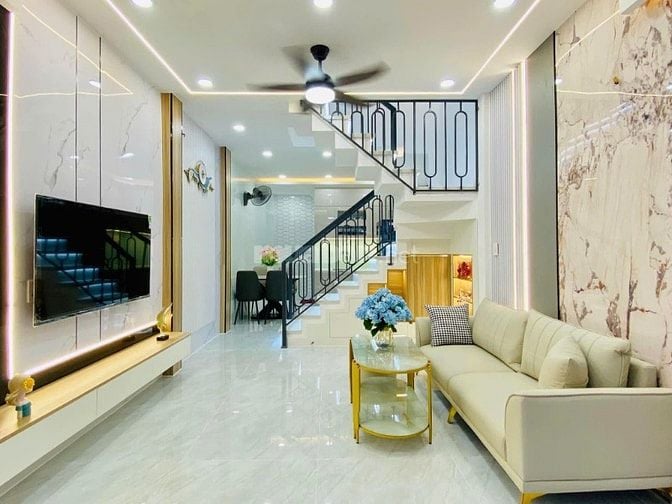 Bán nhà riêng tại Nguyễn Thiện Thuật, P3, Q3, giá 1tỷ550tr DT 31.36m2