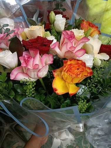 Shophoa PHƯƠNG LIÊN có đa dạng mẫu hoa mới lạ, trẻ trung, hiện đại