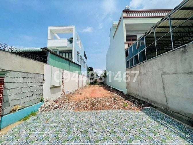 CHỦ NGỘP BÁN 296M2 ĐẤT MẶT TIỀN THỊ TRẤN CỦ CHI GIÁ 750 TRIỆU SHR 
